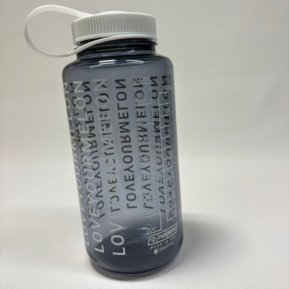 "LOVEYOURMELON" Nalgene‎ water bottle